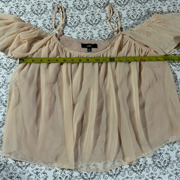 Lulu's Cream Off-Shoulder Women's Top - Picture 9 of 12